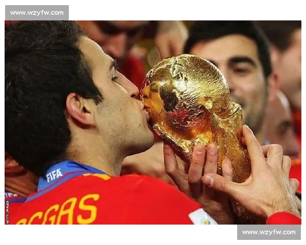 科莫亿元引援剑指欧战！法布雷加斯誓师冲击欧冠